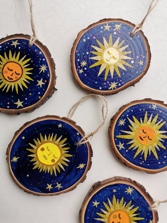 Sleepy Yellow Sun Wooden Hanging Decoration | Wood Slice Art Ornament | Hippy Home Décor