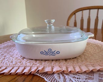 Corningware Blue Cornflower P9B with P901 lid, 9” square.