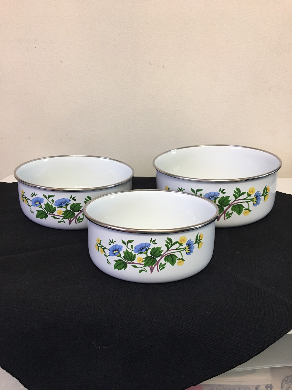 Kobe enamel/metal mixing bowls Floral Set of 3 | Etsy