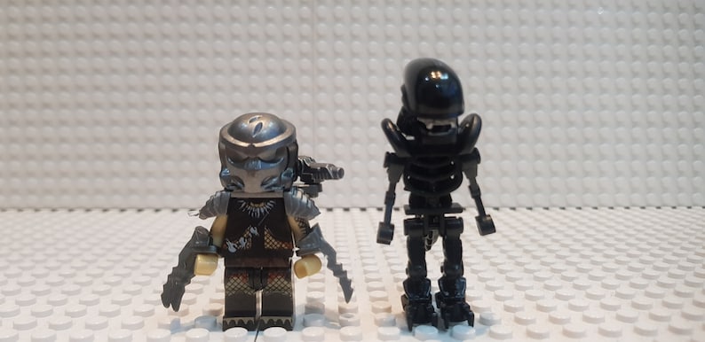 predator alien lego