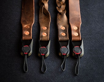 Camera strap, Quick-release links, Crazy horse leather, Braided or Simple, Customizable, Handmade.