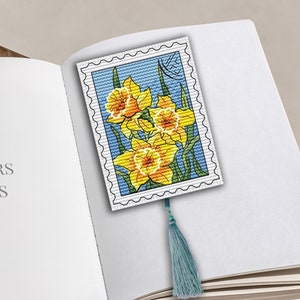 Bookmark cross stitch pattern PDF daffodils flowers Small cross stitch Spring Stamp  Plastic canvas Counted Floral Cross Stitch DIY gifts