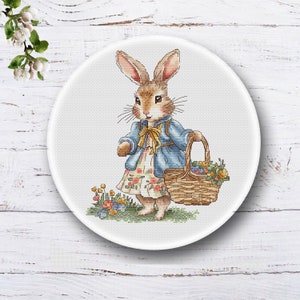 Konijn meisje kruissteekpatroon, konijntje met een mand met bloemen Instant Download gedetailleerd ontwerp lente/zomer decor digitaal pdf-bestand