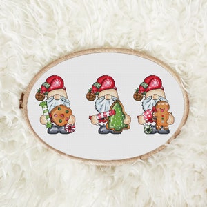 Decorazioni natalizie gnomi di Natale schema punto croce pdf, punto croce pan di zenzero. Gnomo dolce, piccolo arazzo, ricamo fai da te
