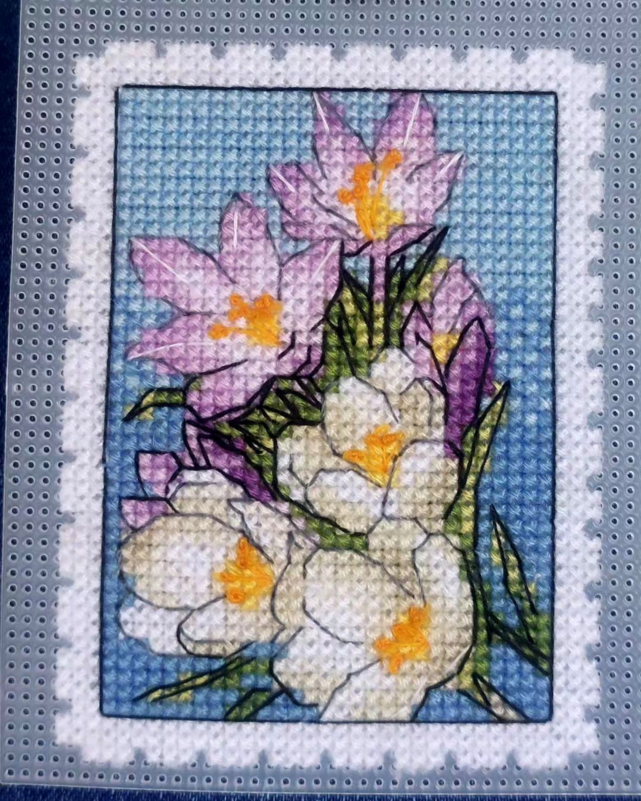 Crocus Flowers Cross Stitch Pattern: Spring Stamp Design (PDF) - Etsy