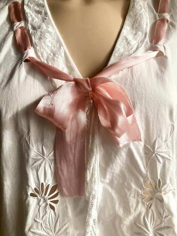 Antique White Cotton Lace Blouse/Vintage Embroide… - image 2