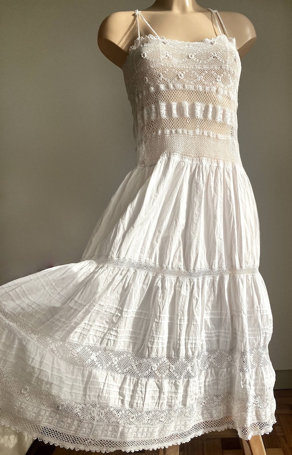 Antique White Cotton Nightgown/Vintage Embroidered