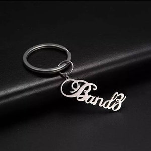 Más de 20 estilos de fuente Llavero personalizado Nombre de acero inoxidable Carta personalizada Llavero de plata Regalo para ella él regalo para mamá gf bf parejas niño