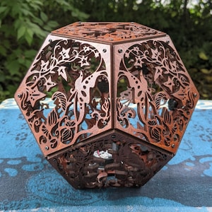 Magical Vines Shadow Lamp: Goblincore Fairycore Decor, Meditation Mood Light, Fae Aesthetic Room Decor, Color Changing LED image 1