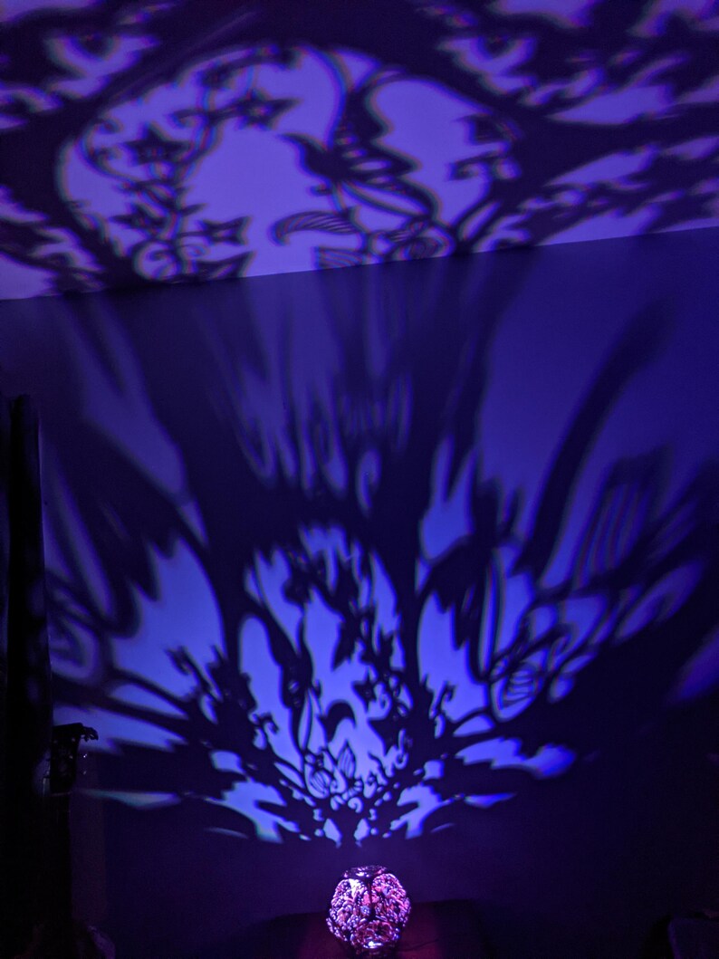 Magical Vines Shadow Lamp: Goblincore Fairycore Decor, Meditation Mood Light, Fae Aesthetic Room Decor, Color Changing LED image 8