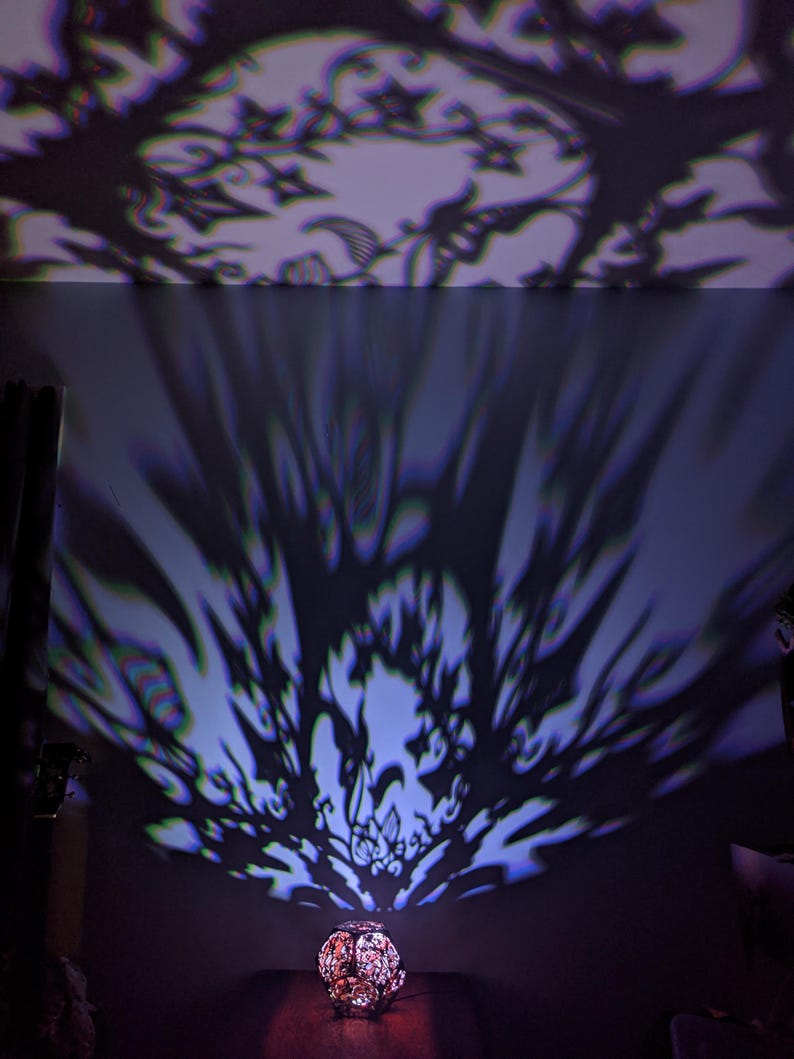 Magical Vines Shadow Lamp: Goblincore Fairycore Decor, Meditation Mood Light, Fae Aesthetic Room Decor, Color Changing LED image 4