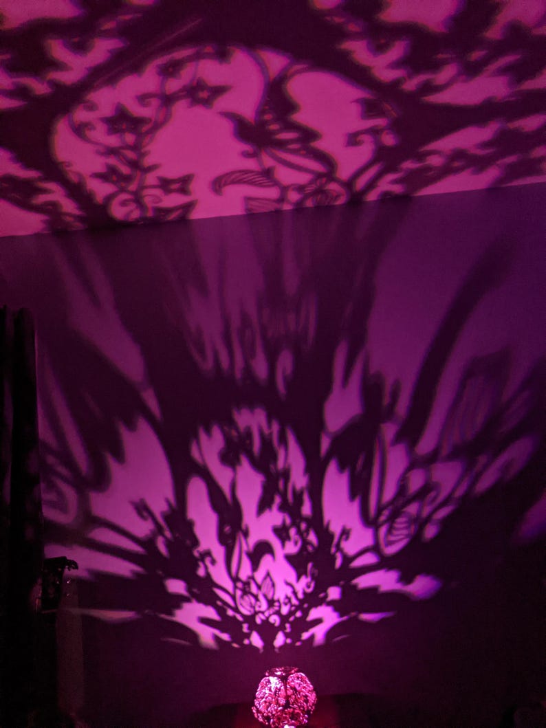Magical Vines Shadow Lamp: Goblincore Fairycore Decor, Meditation Mood Light, Fae Aesthetic Room Decor, Color Changing LED image 2