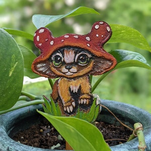 Mushroom Kitten plant pal - mushroomcore plant pick