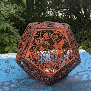 Magical Vines Shadow Lamp: Goblincore Fairycore Decor, Meditation Mood Light, Fae Aesthetic Room Decor, Color Changing LED image 5