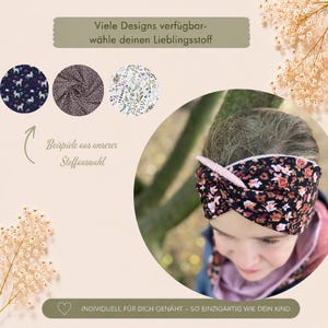 Könnte beinhalten: Ein gedrehtes Stirnband aus schwarzem Stoff mit rosa-weißem Blumenmuster. Das Bild enthält den Text "Viele Designs verfügbar-wähle deinen Lieblingsstoff", "Beispiele aus unserer Stoffauswahl" und "INDIVIDUELL FÜR DICH GENÄHT – SO EINZIGARTIG WIE DEIN KIND".
