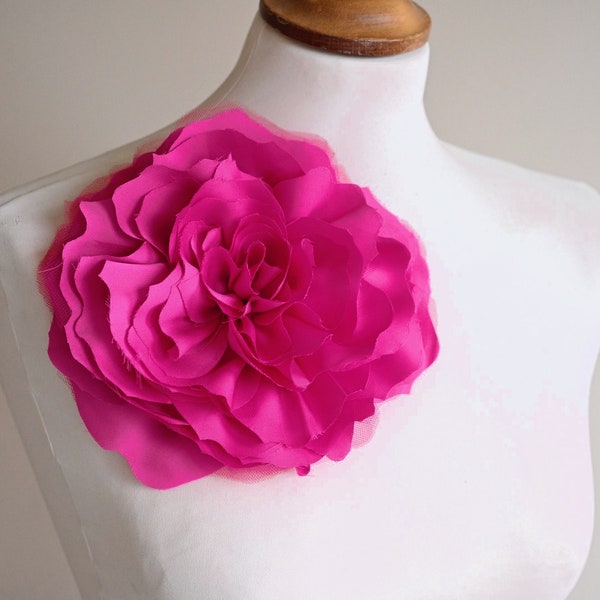 Broche fleur rose MAGENTA fait main tissu soie grande