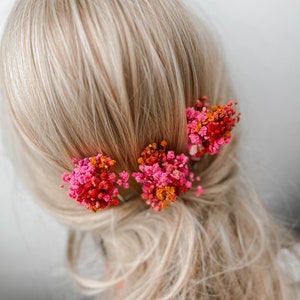 Dried flower hair pins, Fall Autumn Wedding Flower hairpins, Gypsophila hair clips, Bridal Babys Breath hair accessories red pink