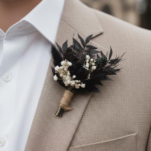 Moody Hochzeit getrocknete Blume Boutonniere, Halloween Gothic Bräutigam Knopfloch schwarz