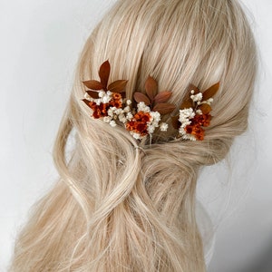 Épingles à cheveux de fleurs séchées de mariage en terre cuite rouille, accessoires de cheveux de mariage automne automne, morceau de cheveux de mariée orange brûlé bohème, pinces à cheveux florales image 2