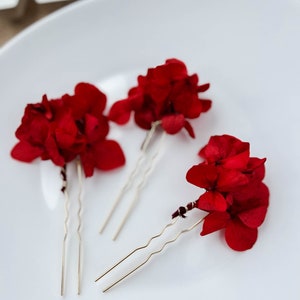 Épingles à cheveux fleurs séchées de mariage rouge bordeaux, accessoires pour cheveux bohème hortensia, morceau de cheveux floral, pinces à cheveux rouges image 5