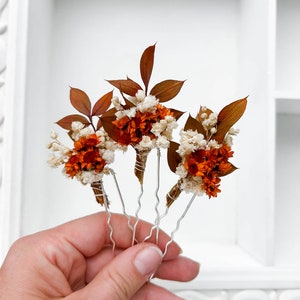 Épingles à cheveux de fleurs séchées de mariage en terre cuite rouille, accessoires de cheveux de mariage automne automne, morceau de cheveux de mariée orange brûlé bohème, pinces à cheveux florales image 3