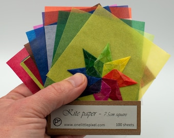 100 sheets of 7.5 cm square, precut kite paper for window stars.