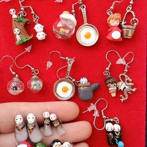 Fimo örhängen, kodama, wara, animerad vintage nostalgi anime kawaii رسوم متحركة polymerlera