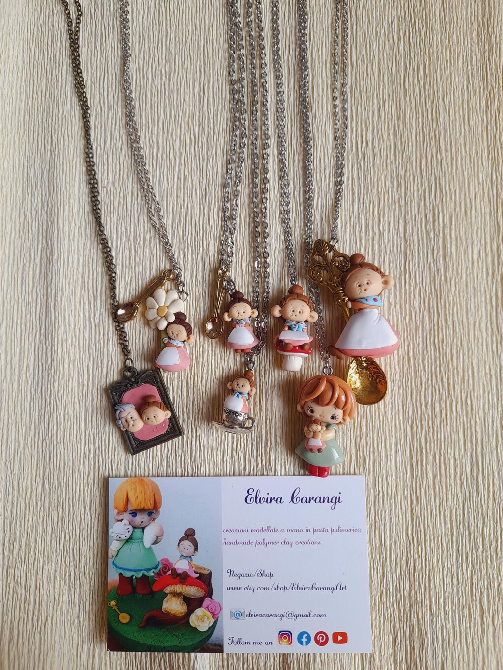 Collana Millefiori In Acciaio Oro Con Ampolla In Vetro E Fiori Naturali – Lunga 64 Cm