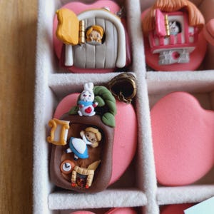 necklace necklace Dollhouse fimo polymer clay dolls miniature kawaii handmade alice creamy houses white rabbit