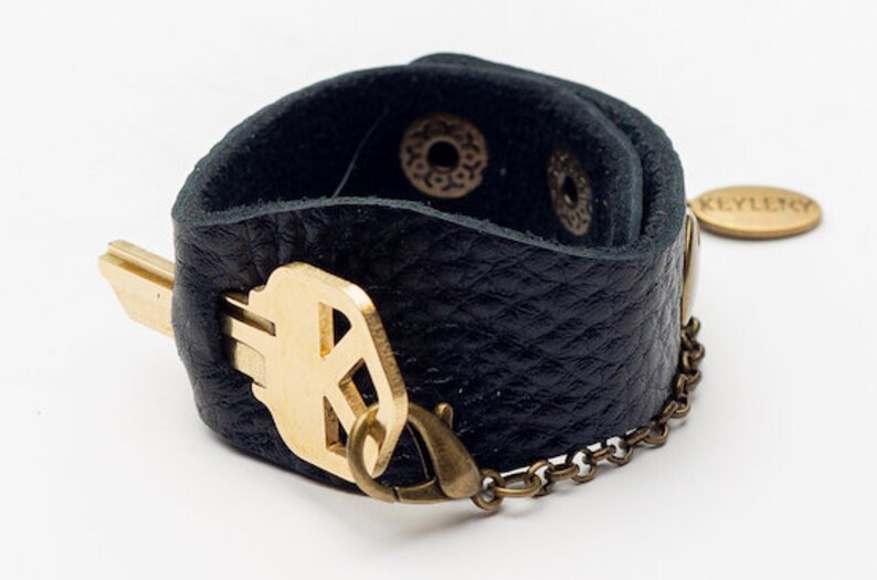 Keychain Wristlet, Key Fob Bracelet, Key Holder Bracelet, Leather Keychain Bracelet, Bangle Key