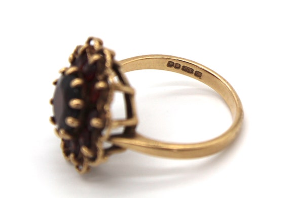 9ct Gold Vintage Garnet ring - image 6