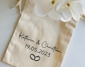 Bolsa como regalo de boda, idea de regalo personalizada Boda, bolsa de regalo nombre novios y anillos de fecha y símbolo de boda