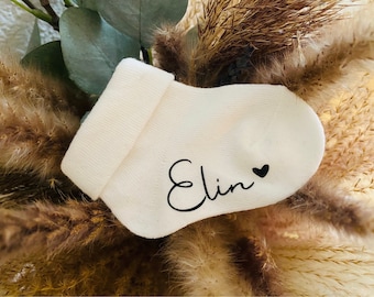 Baby socks with name, baby socks (PAIR) in white, pregnancy announcement with desired text, personalized gift idea birth