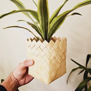 100% natuurlijk 4" palmblad met de hand geweven minimalistische kubusplanter | geel | L4 x H5 inch l | Woondecoratie | Diagonale kruisstrepen | Opbergdoos