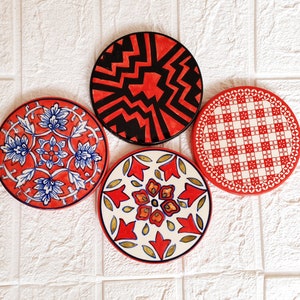 Set mit 4 Mandala geometrische Muster Keramik indischen Untersetzer l Shades of Red | Getränke & Barzubehör | www.rusticbazar.com l Durchmesser 11cm