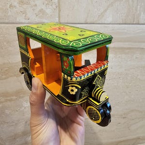 Indian Varanasi Wooden Truck Art l Hand painted Gifts l Tuk Tuk Auto Rickshaw & Truck Models l Wall Hanging Fridge Magnets l Home Decor