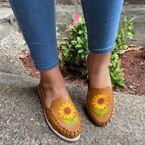 Sandalia huarache de piel hecha a mano para mujer