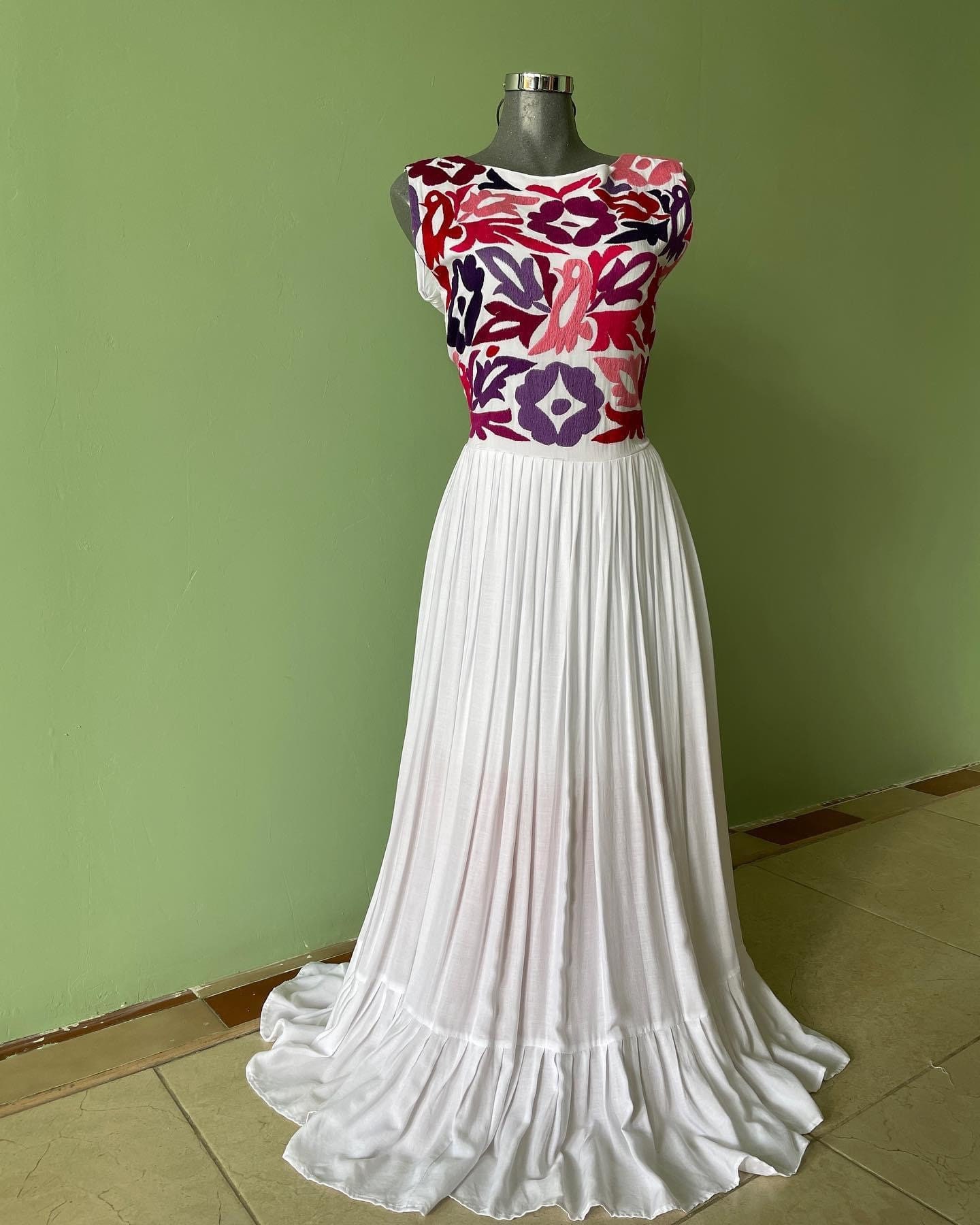 Vestido de Gala Mexicano Oaxaca Istmo Bordado - Etsy España Vestido de Gala Mexicano Oaxaca Istmo Bordado - Etsy España