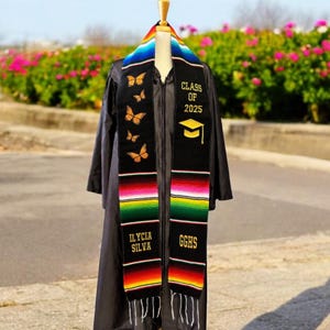Étole de remise des diplômes personnalisée papillon en sarape mexicain brodée