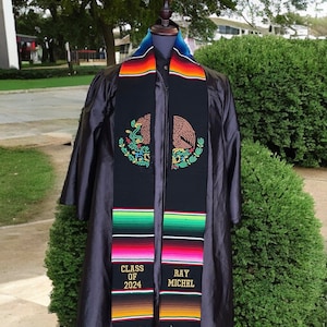 Étole de remise des diplômes avec emblème national mexicain du Mexique