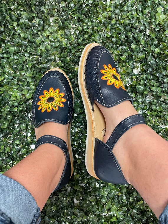 navy blue huaraches kids