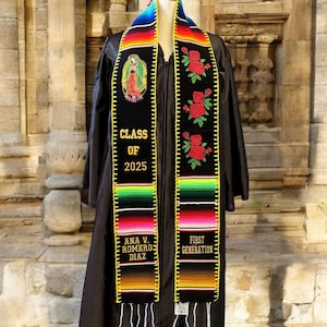 Estola de graduación con rosas y Virgen con ribete/Sarape/Estola personalizada