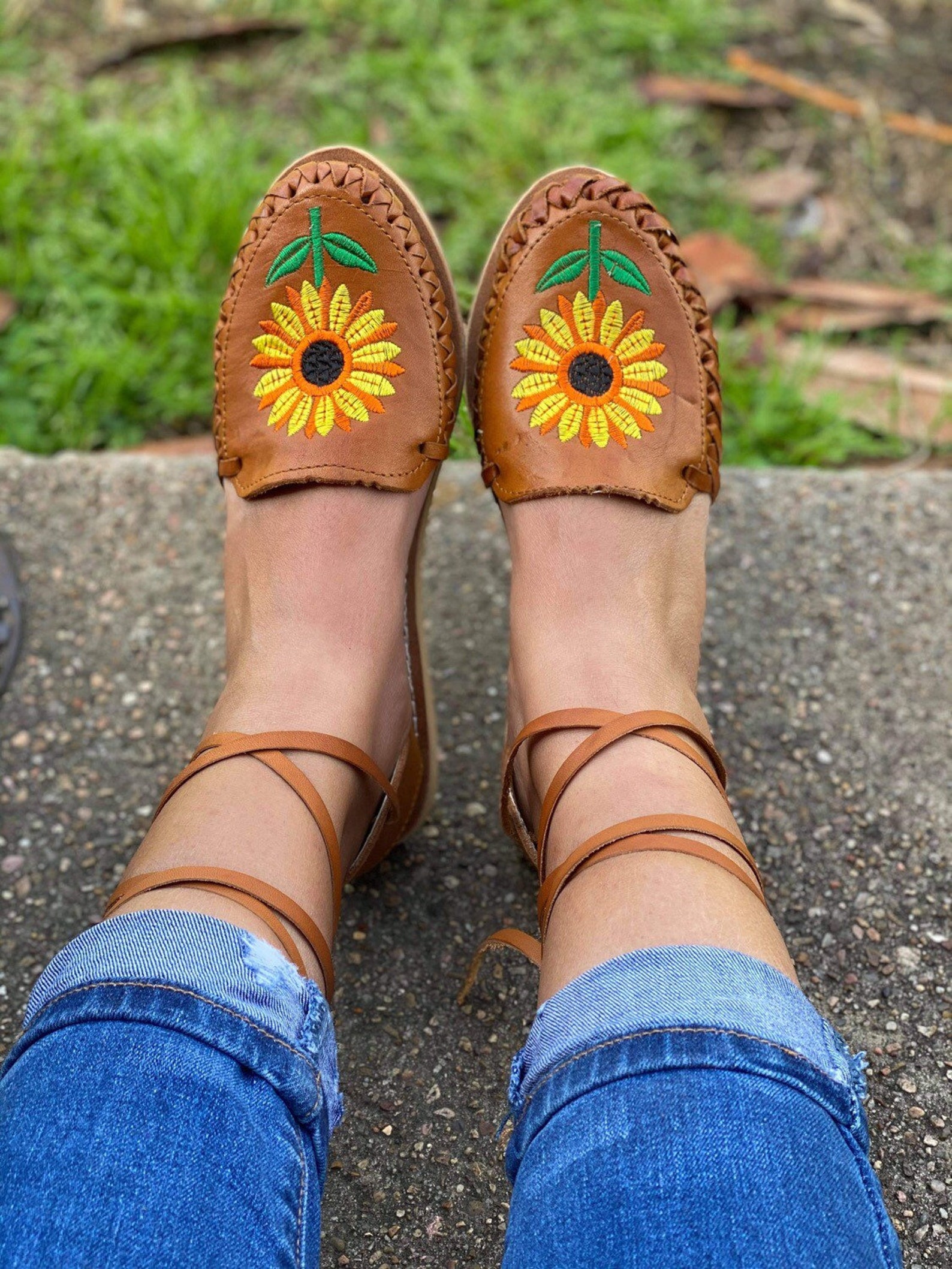 yellow huaraches outfit
