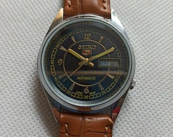Vintage SEIKO SQ 5Y22-6000 Quartz Watch Mens Day Date White - Etsy
