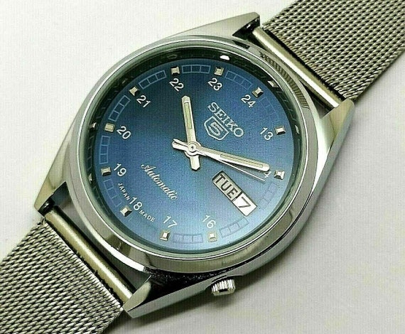 Seiko horloge SNE483P1 Solar met blauwe wijzerplaat