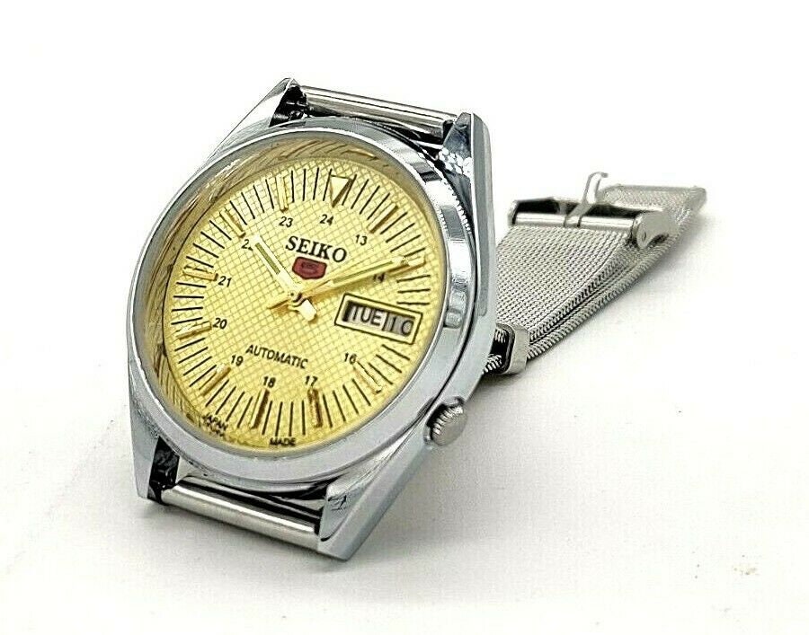seiko yellow dial chronograph