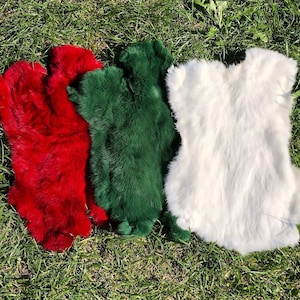 CONIGLIO DI NATALE FORTUNATO Pelliccia di coniglio rosso Pelliccia di coniglio verde Pelliccia di lepre bianca Pelle di coniglio pasquale Pelle di coniglio di Capodanno Pelle di coniglio decorativa