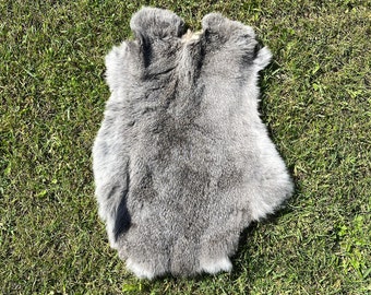 Natural Silver Color Rabbit Fur Soft Bright Durable Rabbit Skin Gray White Genuine Real Rabbit Fur Leather Craft Grade Fur Pelt Throw Fur