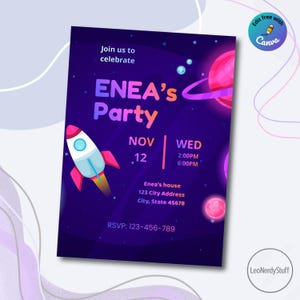 Può includere: Un invito a una festa a tema spaziale. L'invito presenta un razzo, pianeti e stelle su uno sfondo viola scuro. Il testo recita "ENEA'S Party" con la data, l'ora e le informazioni RSVP.