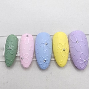 Pastel Embossed Spring Flower Nails | Reuseable Press on Nails